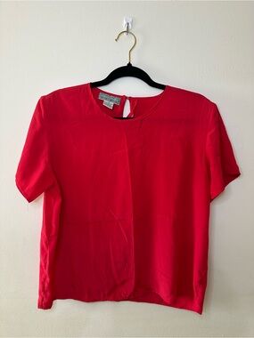 Point & line vintage Red Short Sleeve Top